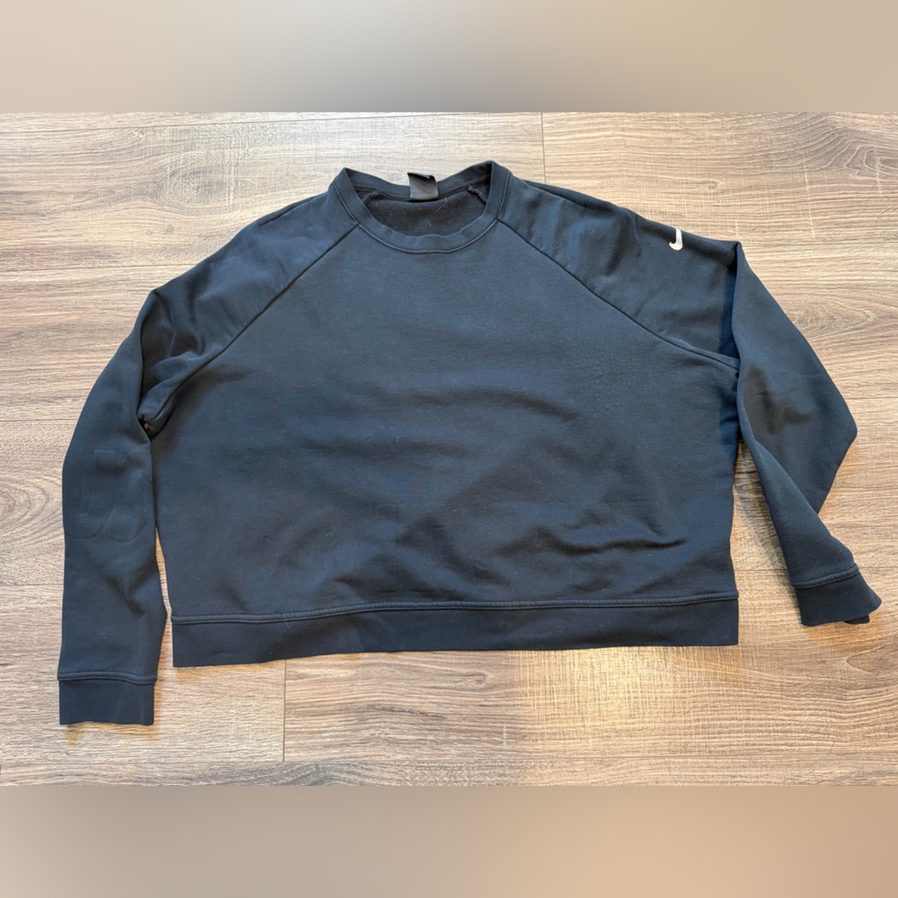 Black Sweatershirt